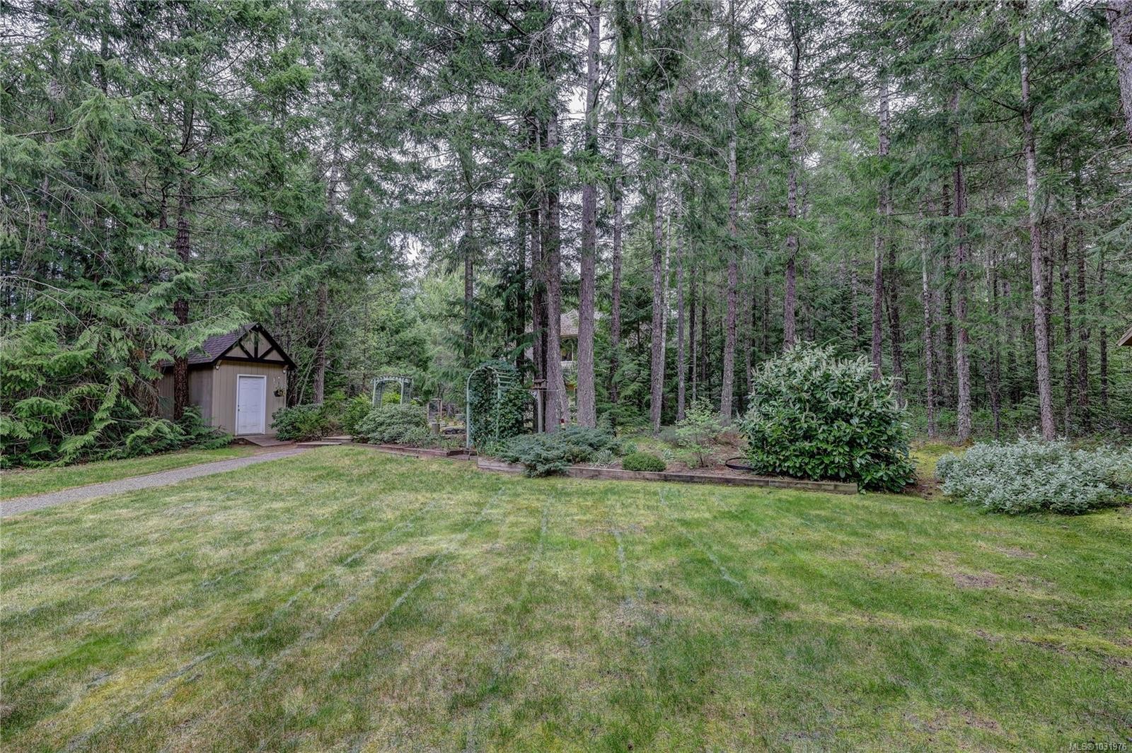 1377 Meadowood Way, Qualicum Beach, BC