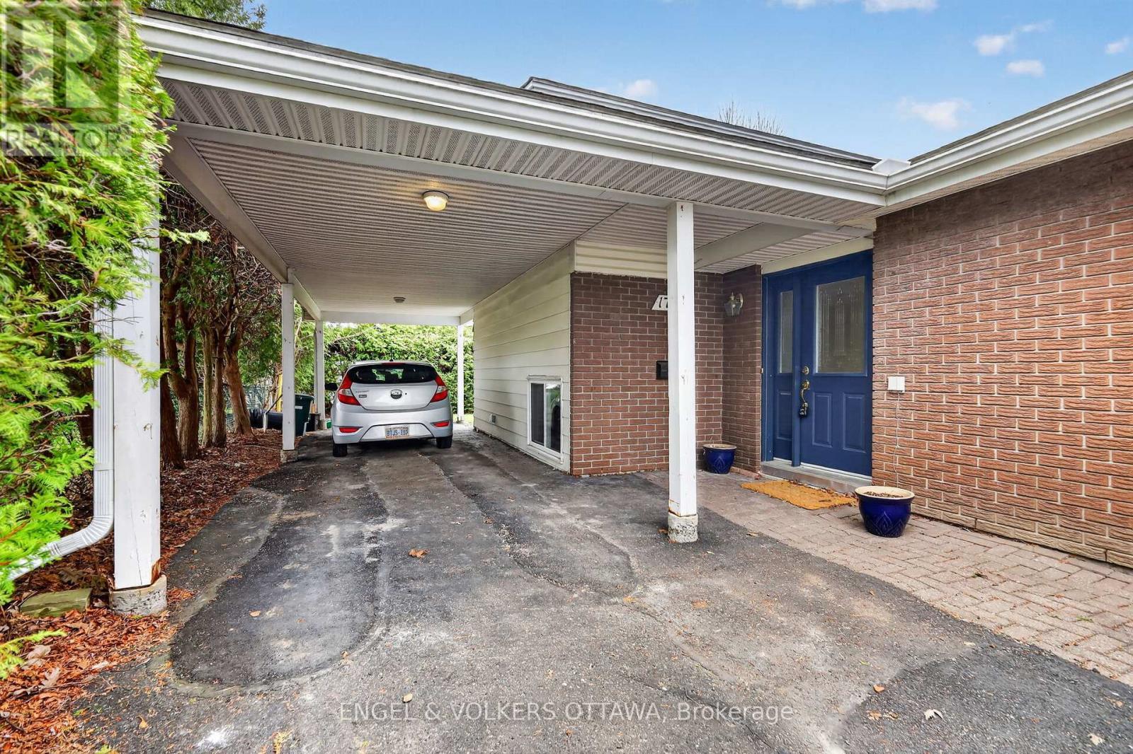 1795 Devlin Crescent, Ottawa, ON - Outdoor With Exterior