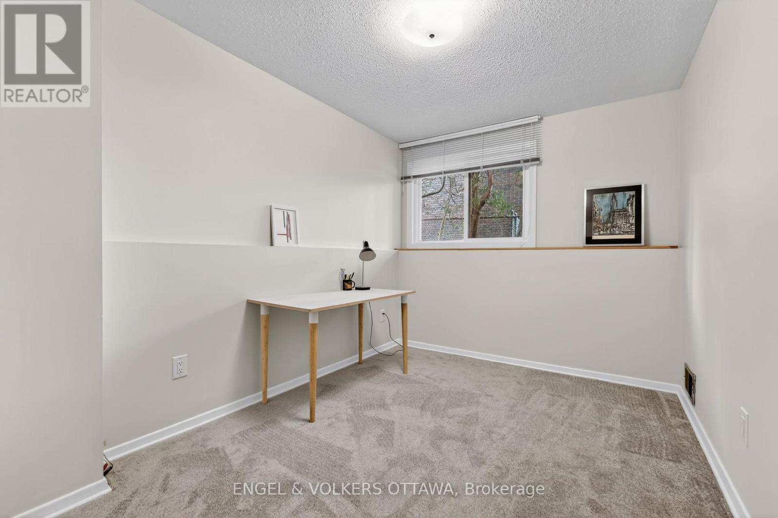 1795 Devlin Crescent, Ottawa, ON - Indoor Photo Showing Other Room