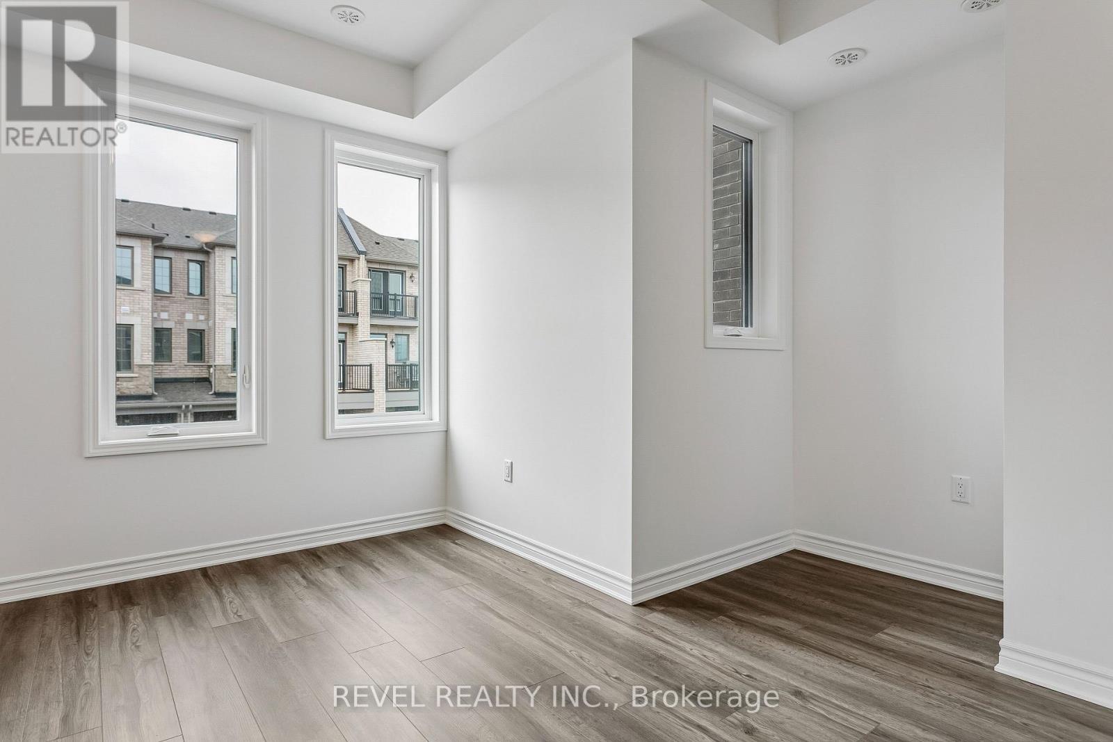 15 Varisty Drive, Brampton, ON - Indoor Photo Showing Other Room