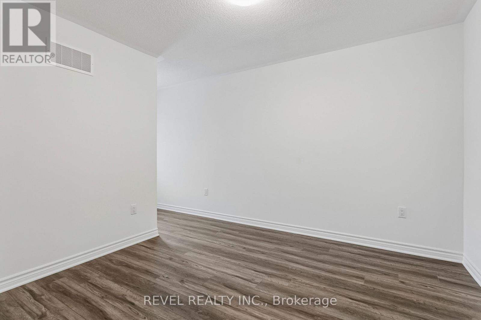 15 Varisty Drive, Brampton, ON - Indoor Photo Showing Other Room