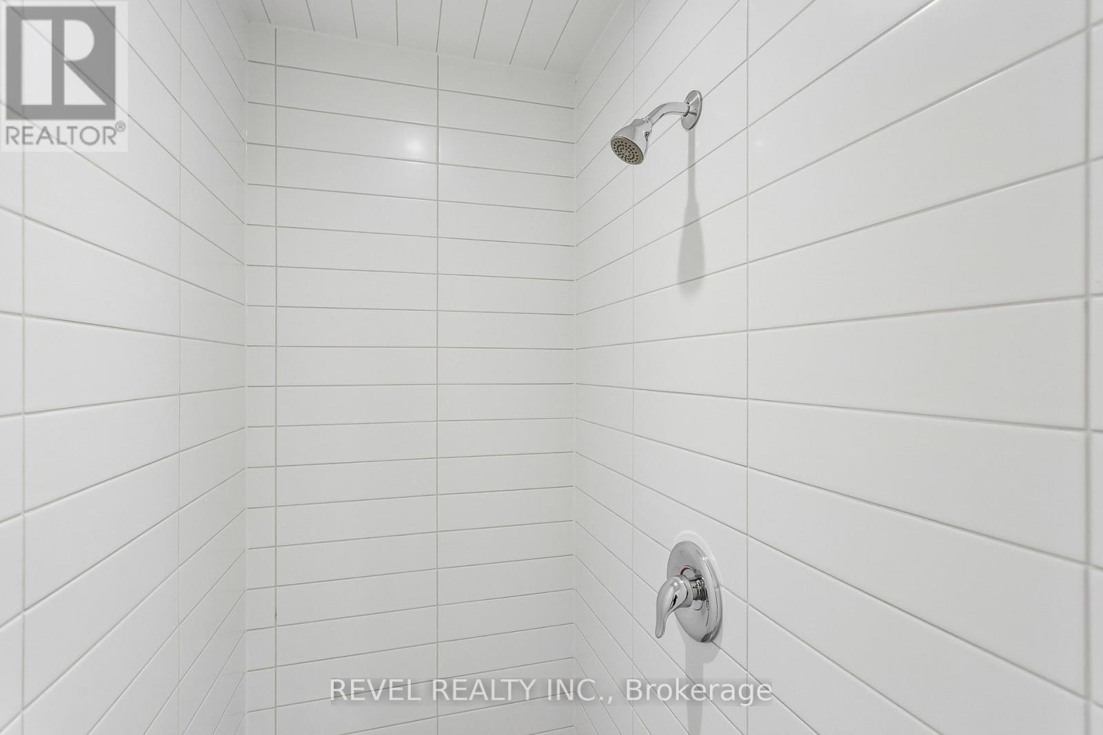 15 Varisty Drive, Brampton, ON - Indoor Photo Showing Bathroom