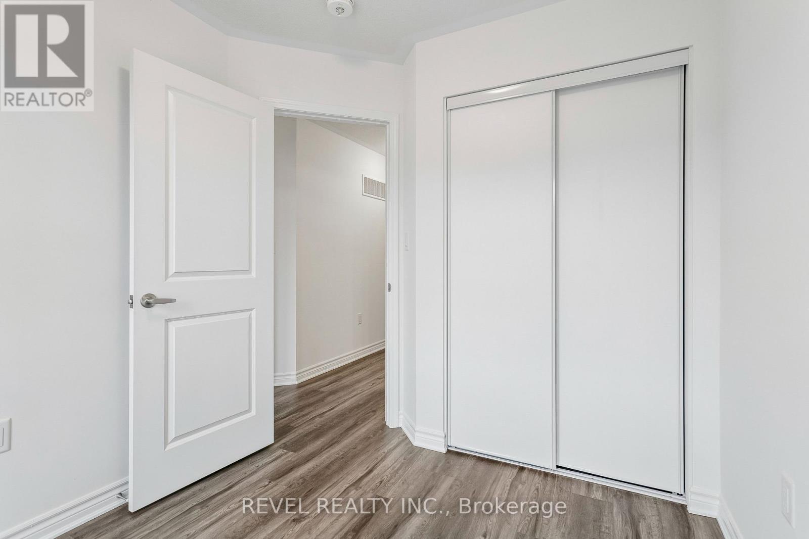 15 Varisty Drive, Brampton, ON - Indoor Photo Showing Other Room