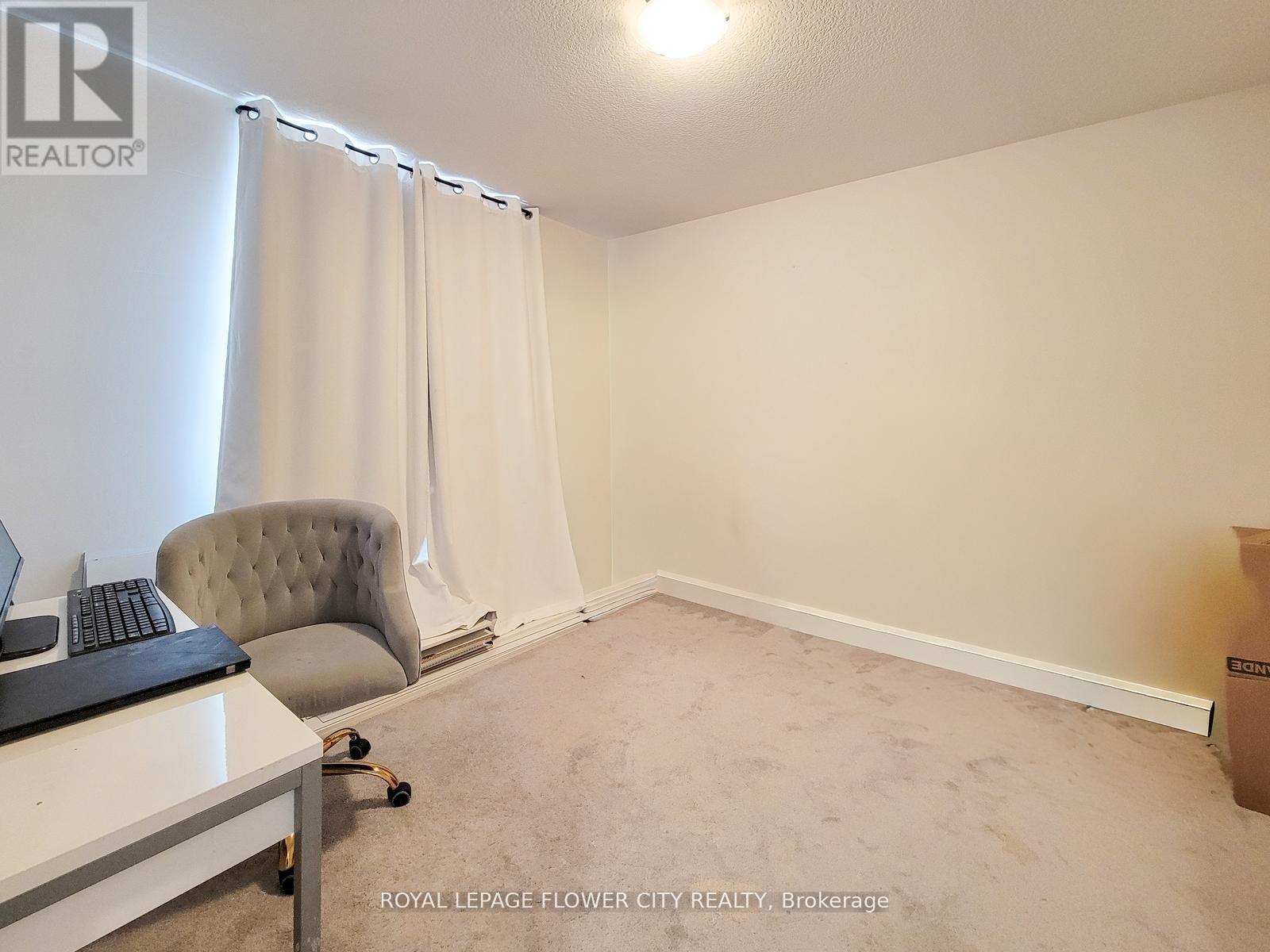 13 Grafton Avenue, Hamilton, ON - Indoor Photo Showing Other Room