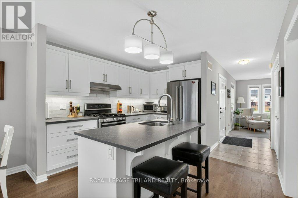2 Ambrosia Path, St. Thomas, ON - Indoor Photo Showing Kitchen