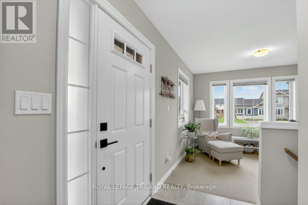 2 Ambrosia Path, St. Thomas, ON - Indoor Photo Showing Other Room