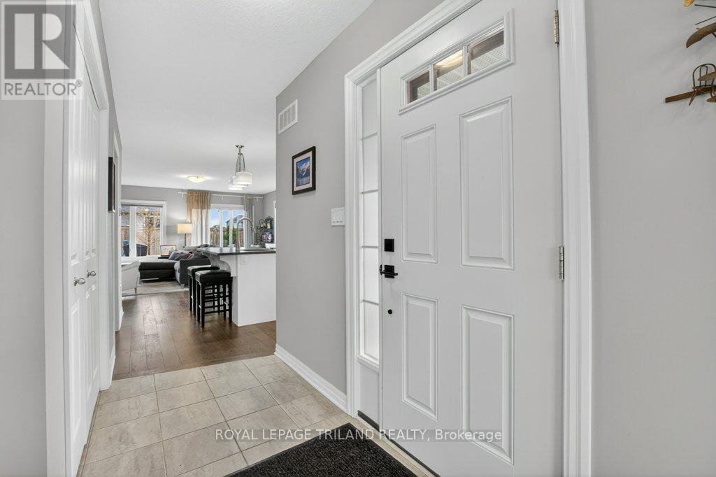 2 Ambrosia Path, St. Thomas, ON - Indoor Photo Showing Other Room