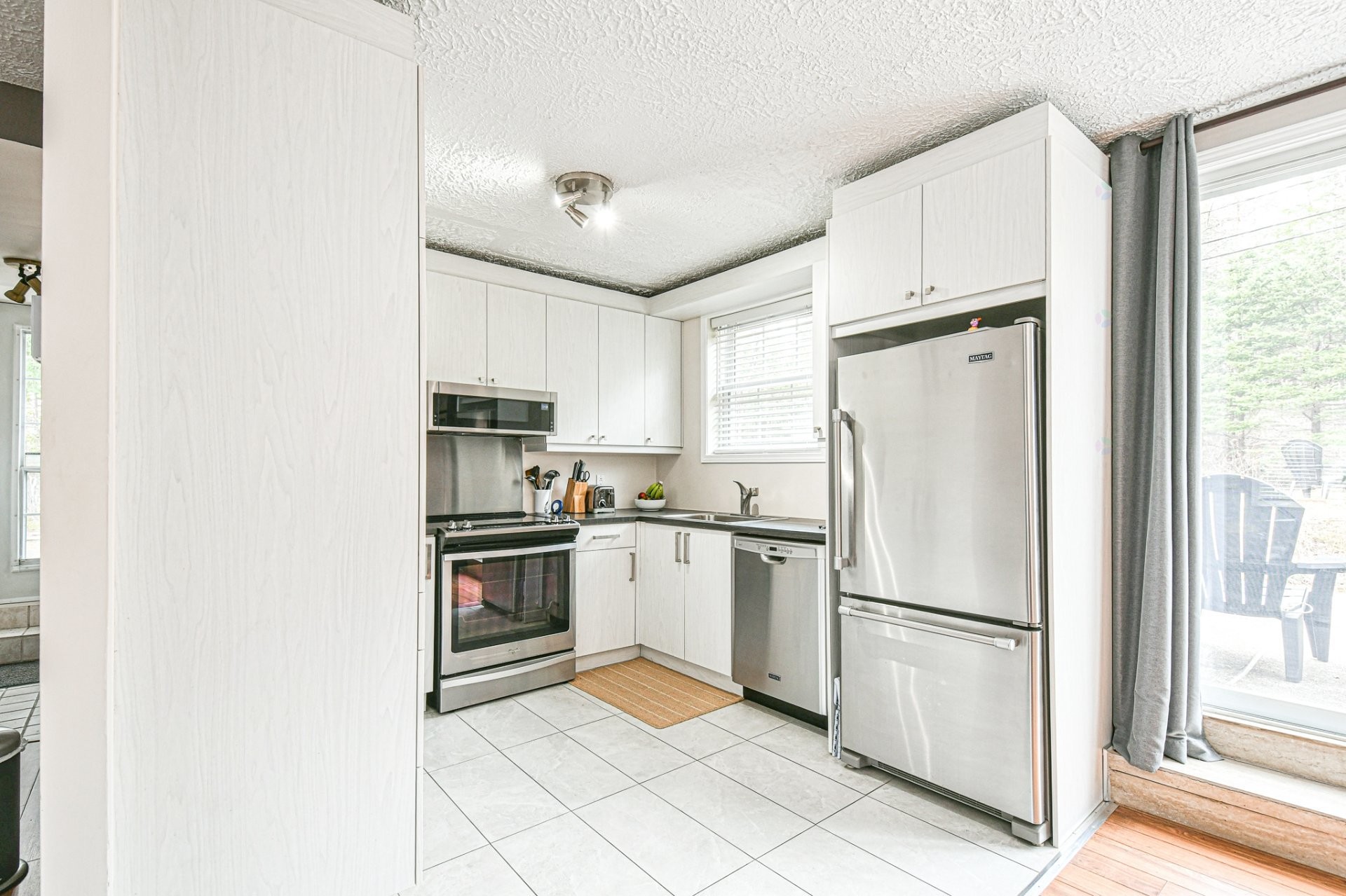 Cuisine - 340 Rue Des Plaines, Sainte-Adèle, QC - Indoor Photo Showing Kitchen
