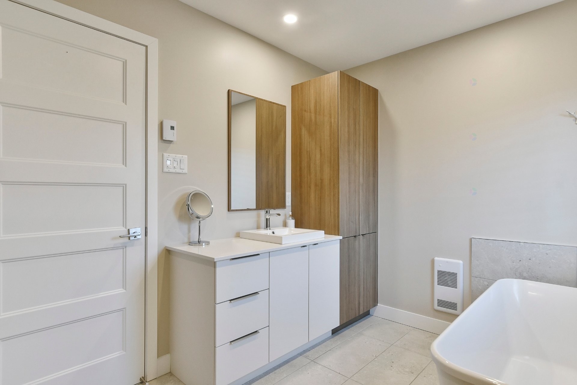 Bathroom - A-523Z Rg De L'Achigan, L'Assomption, QC - Indoor Photo Showing Bathroom