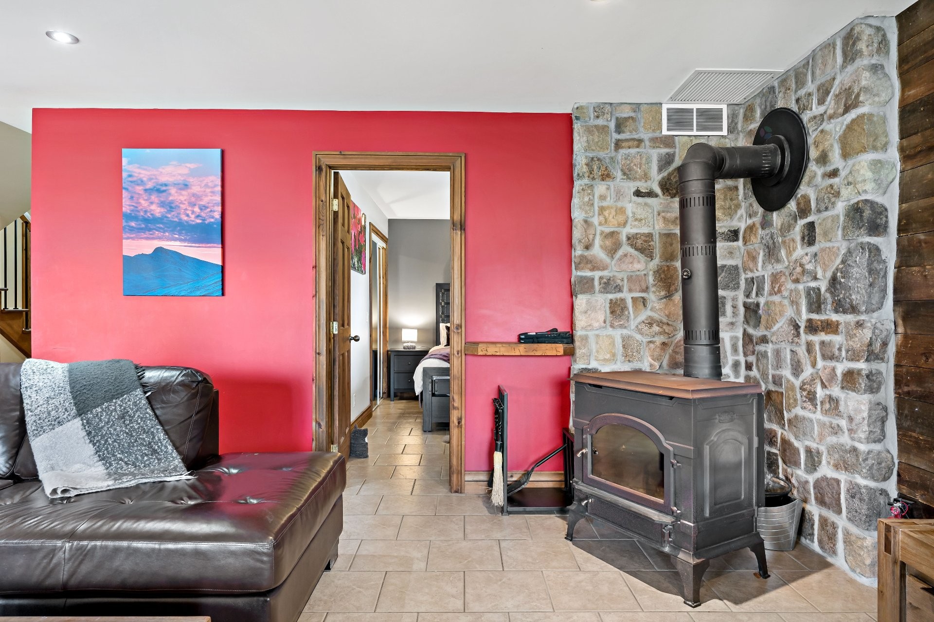 Salle familiale - 345 - 347 Ch. Grenier, Lac-Supérieur, QC