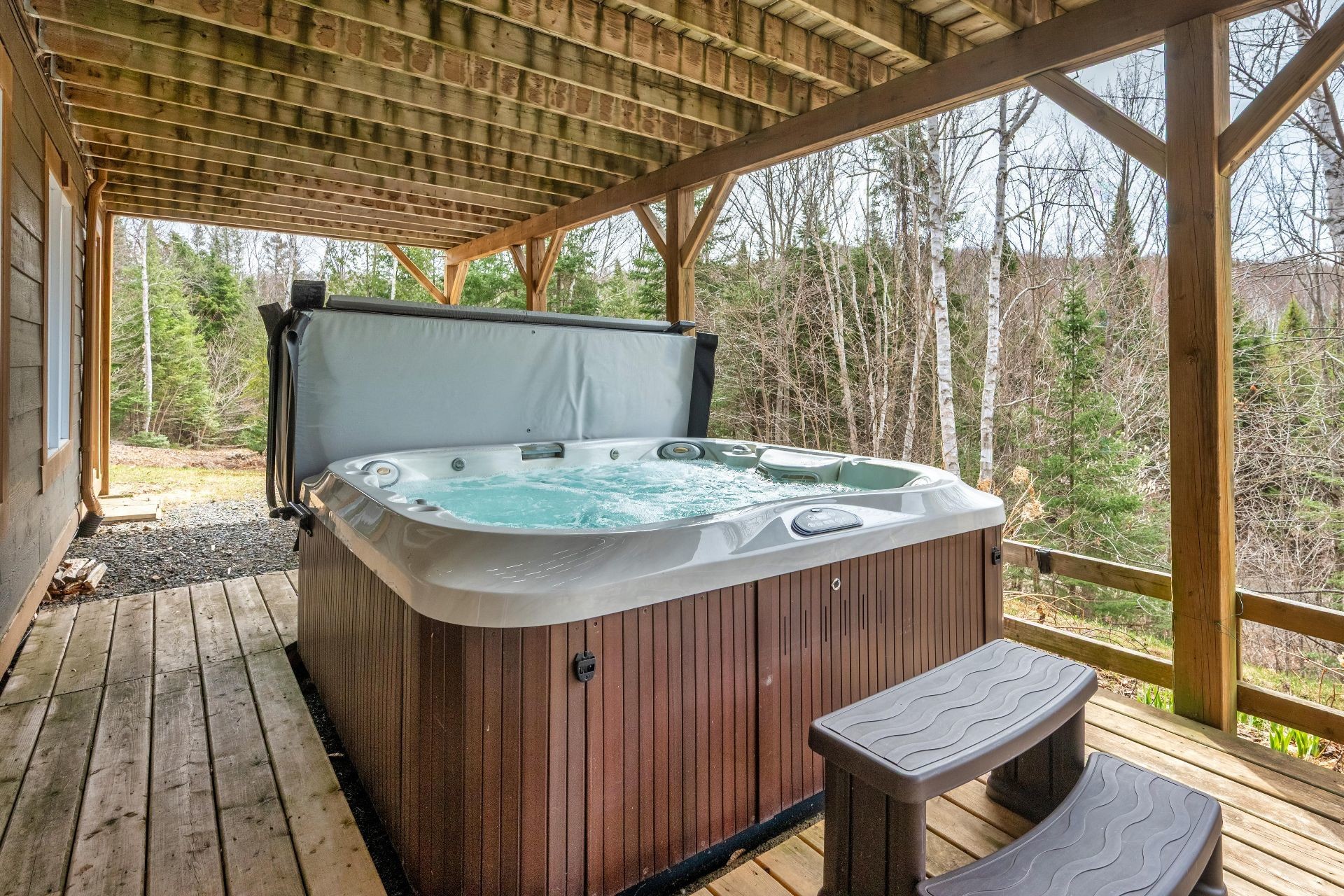 Spa - 345 - 347 Ch. Grenier, Lac-Supérieur, QC