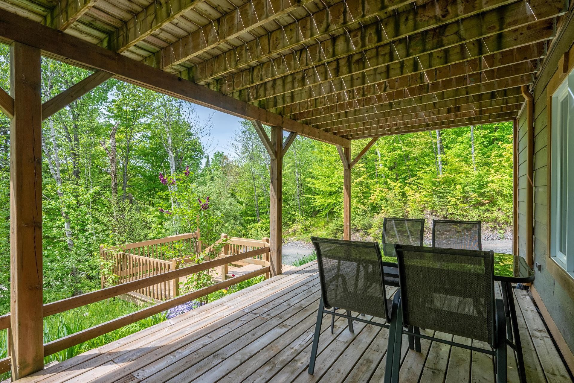 Balcon - 345 - 347 Ch. Grenier, Lac-Supérieur, QC