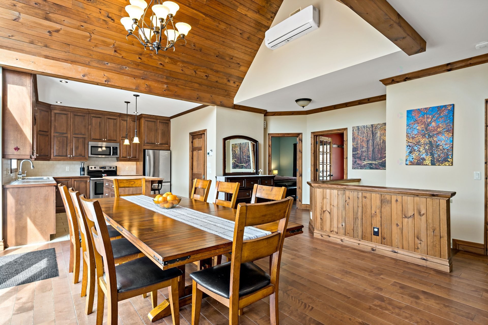 Salle à manger - 345 - 347 Ch. Grenier, Lac-Supérieur, QC