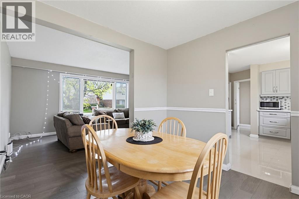 55 Yarmouth Court, Hamilton, ON - Indoor Photo Showing Dining Room