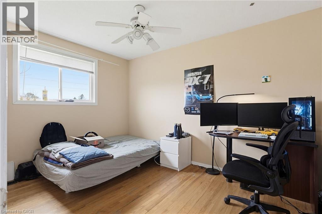55 Yarmouth Court, Hamilton, ON - Indoor Photo Showing Bedroom