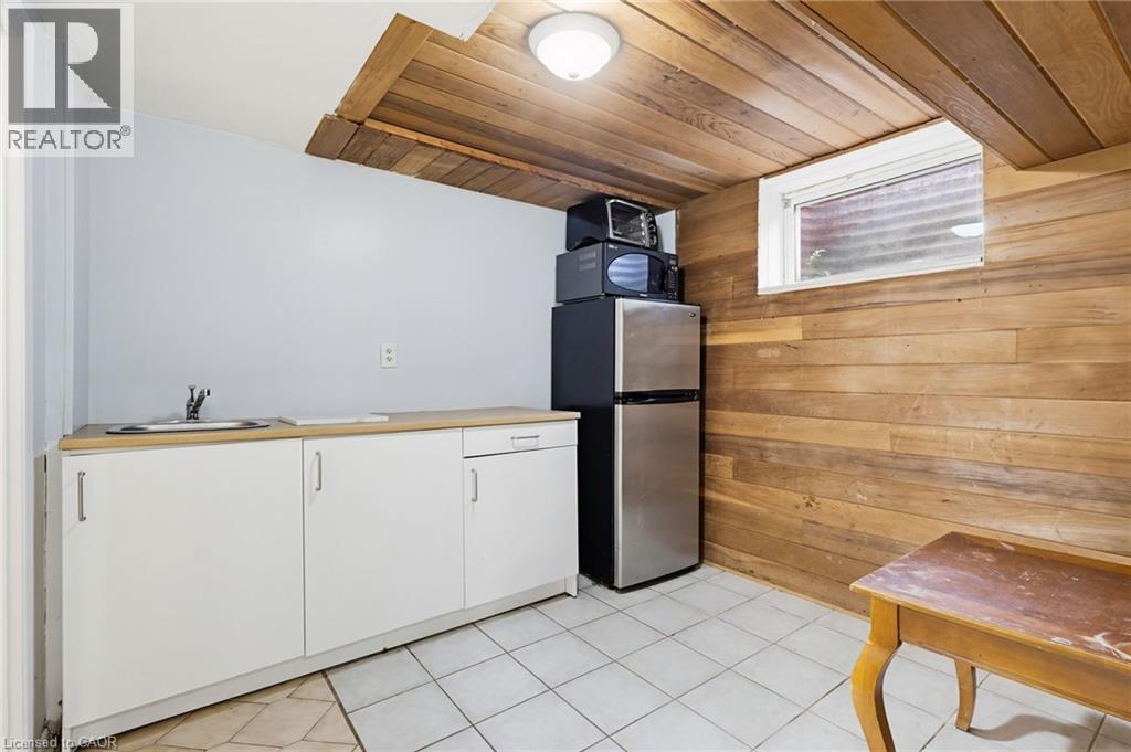 55 Yarmouth Court, Hamilton, ON - Indoor