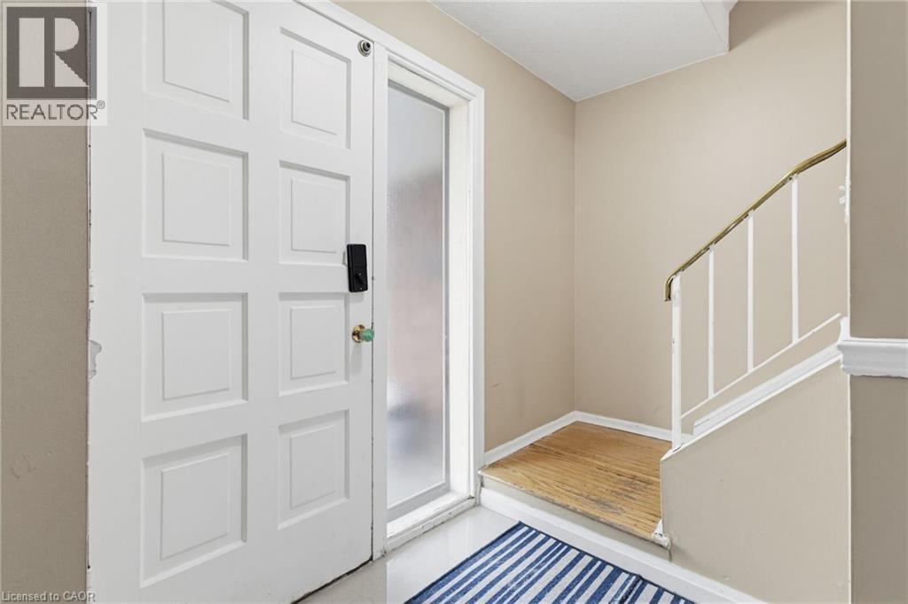 55 Yarmouth Court, Hamilton, ON - Indoor Photo Showing Other Room