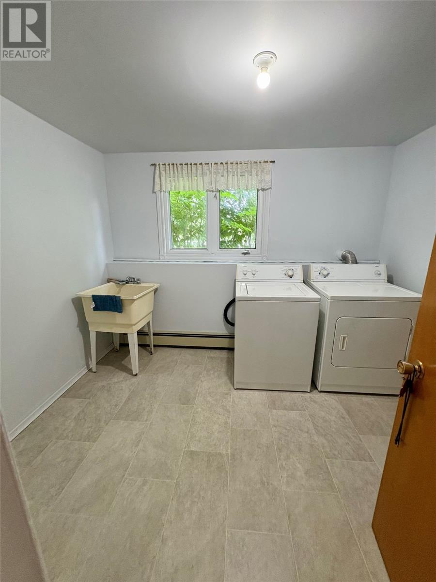 139 Main Street, Summerford, NL - Indoor Photo Showing Laundry Room