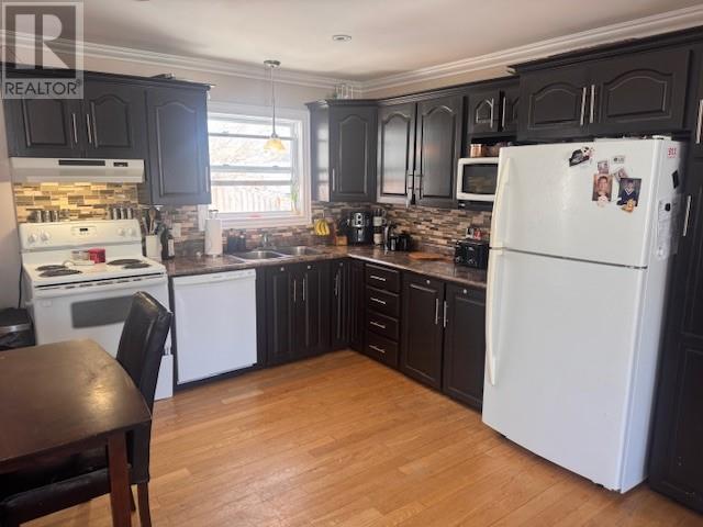 2 Heath Crescent, Gander, NL
