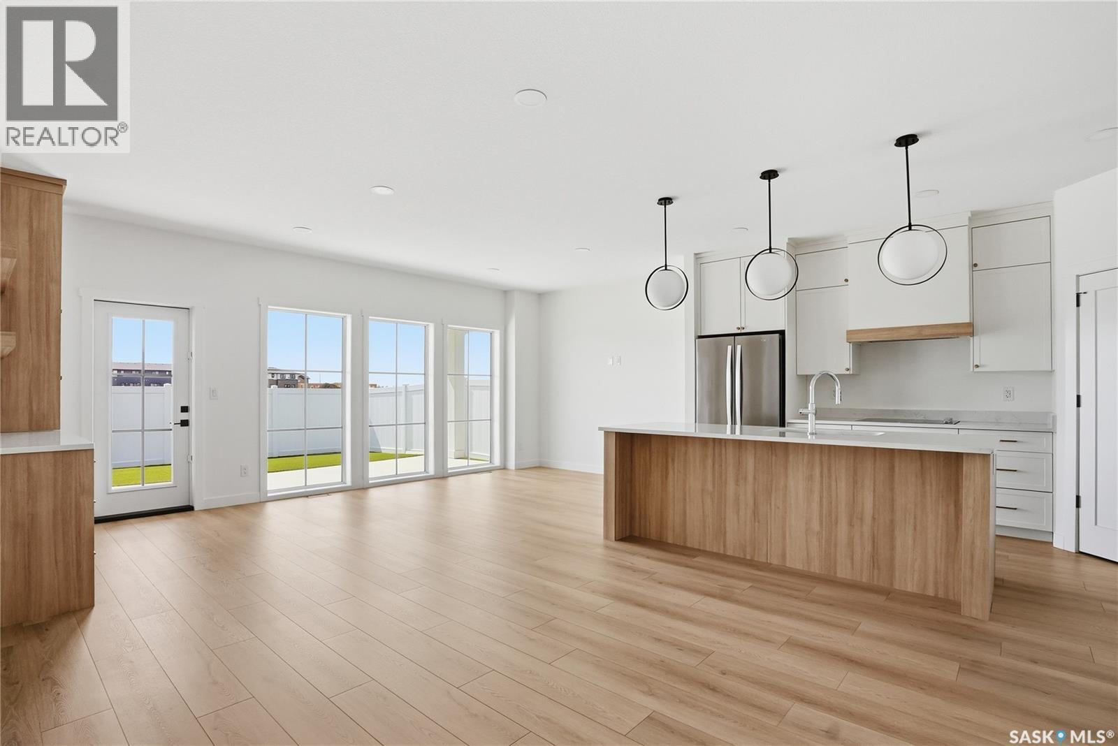 20 720 Brighton Boulevard, Saskatoon, SK - Indoor Photo Showing Kitchen