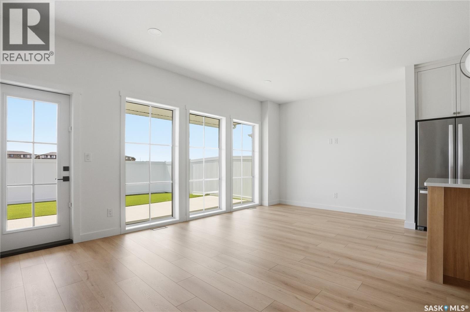 20 720 Brighton Boulevard, Saskatoon, SK - Indoor