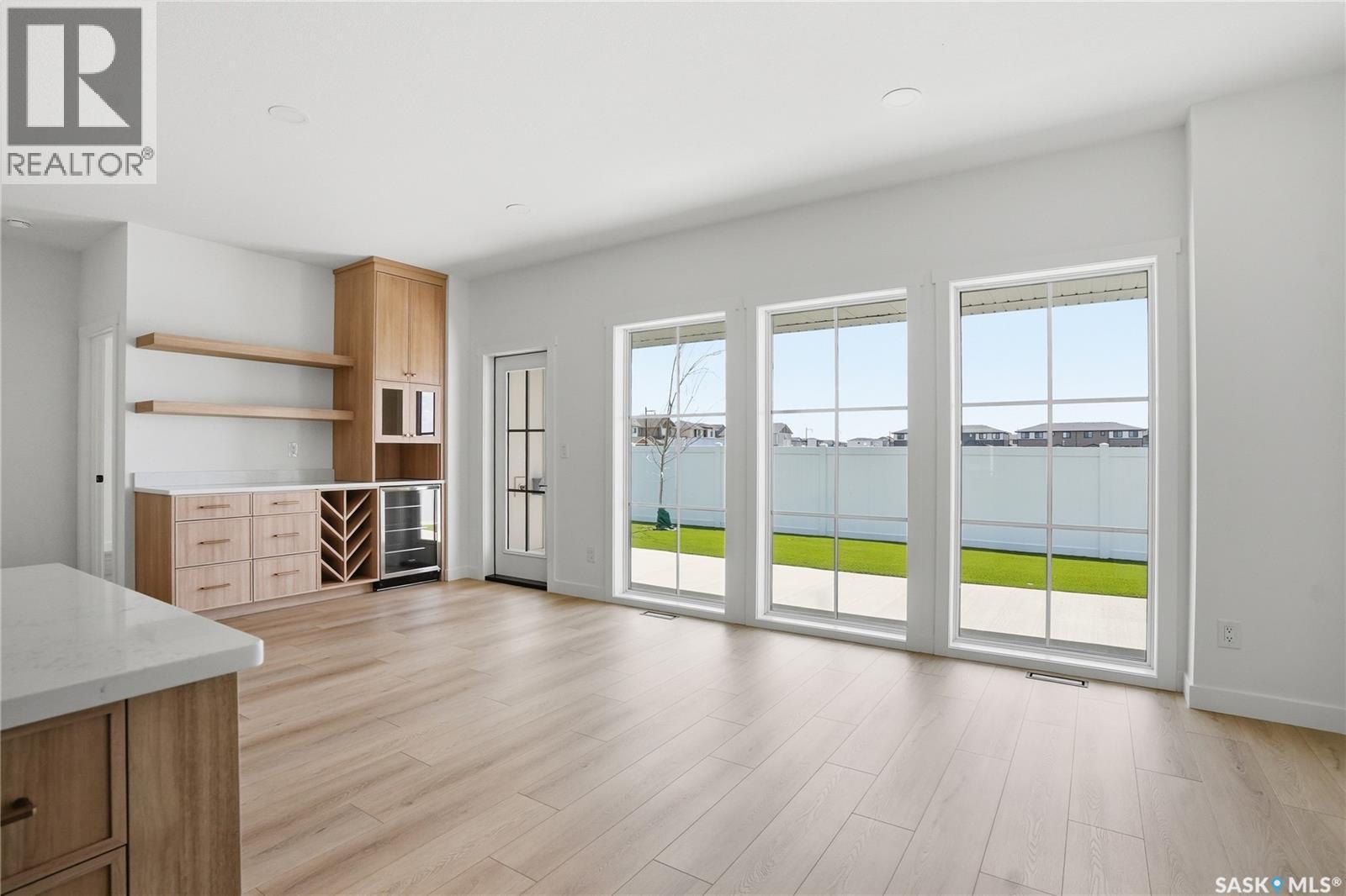 20 720 Brighton Boulevard, Saskatoon, SK - Indoor