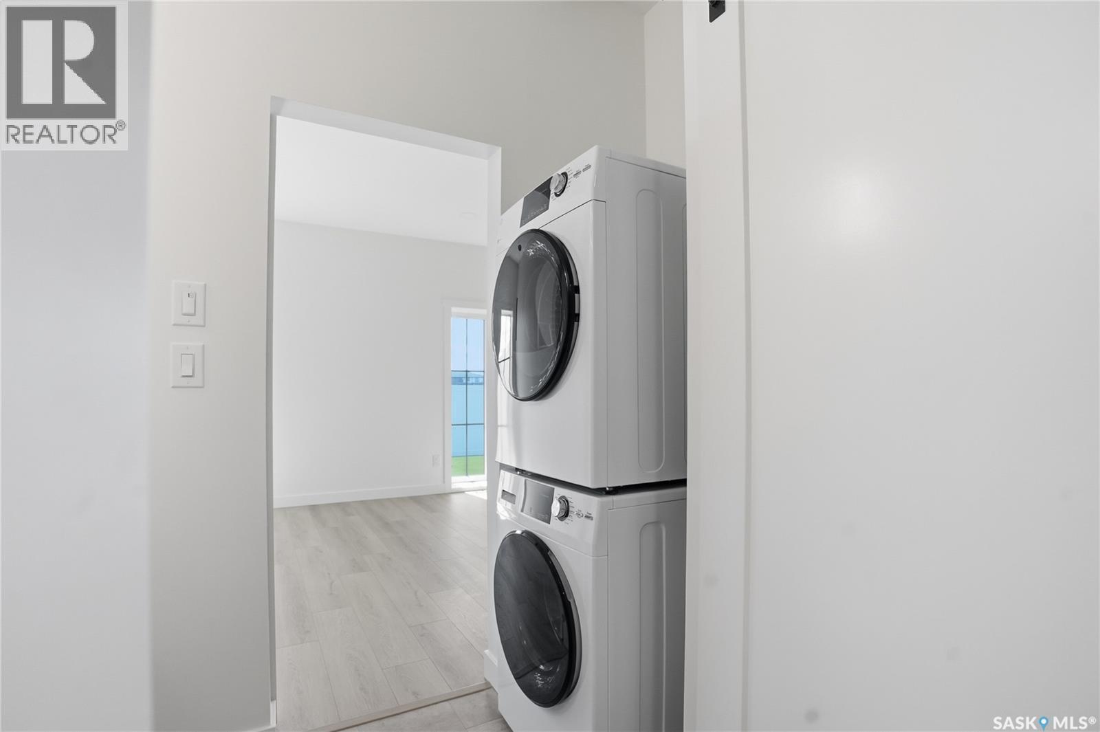 20 720 Brighton Boulevard, Saskatoon, SK - Indoor Photo Showing Laundry Room
