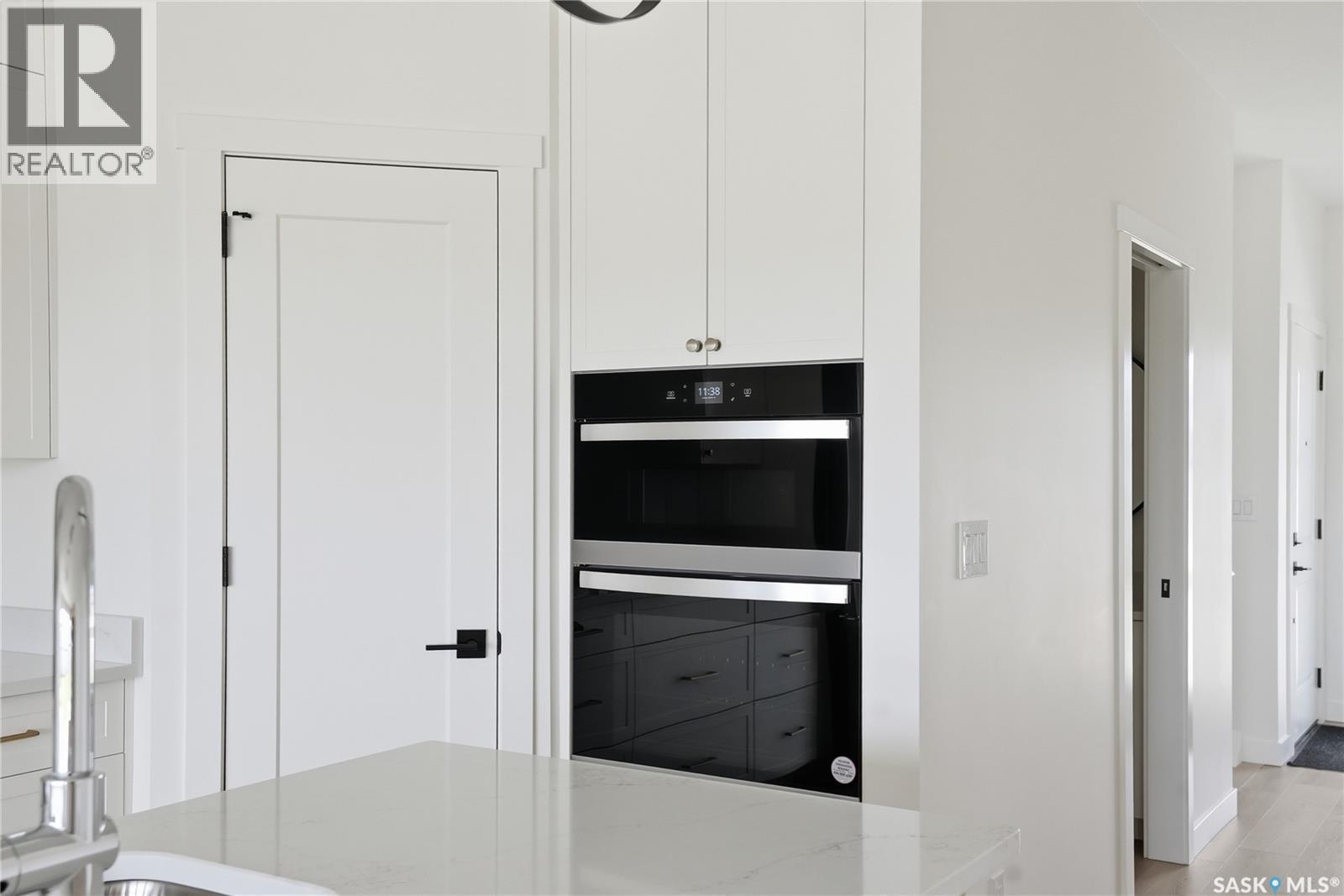 20 720 Brighton Boulevard, Saskatoon, SK - Indoor