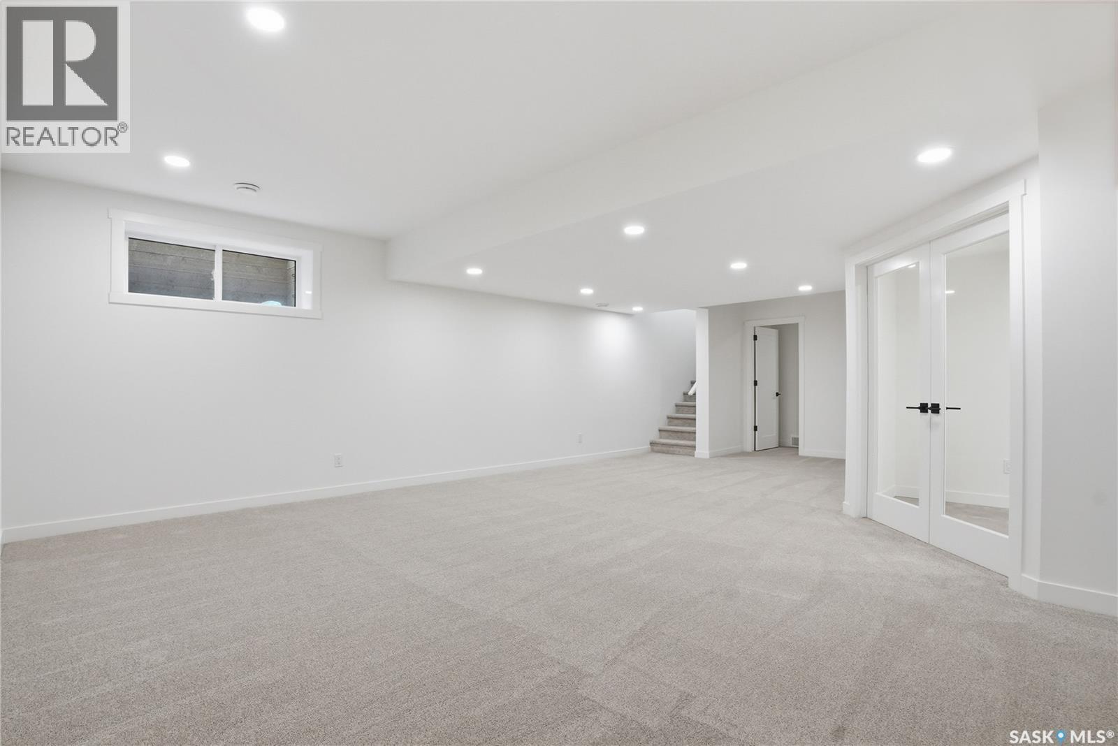 20 720 Brighton Boulevard, Saskatoon, SK - Indoor