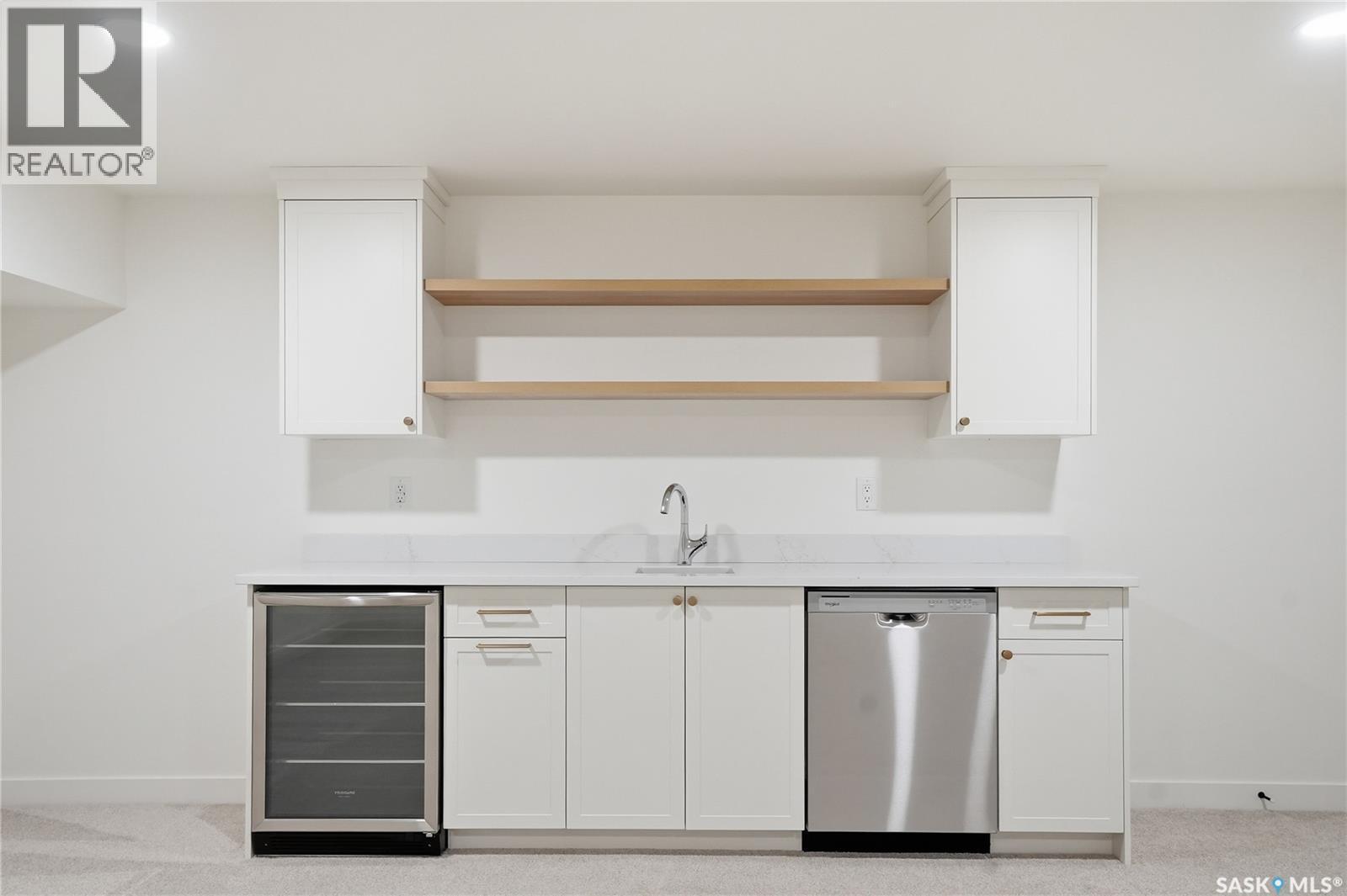 20 720 Brighton Boulevard, Saskatoon, SK - Indoor