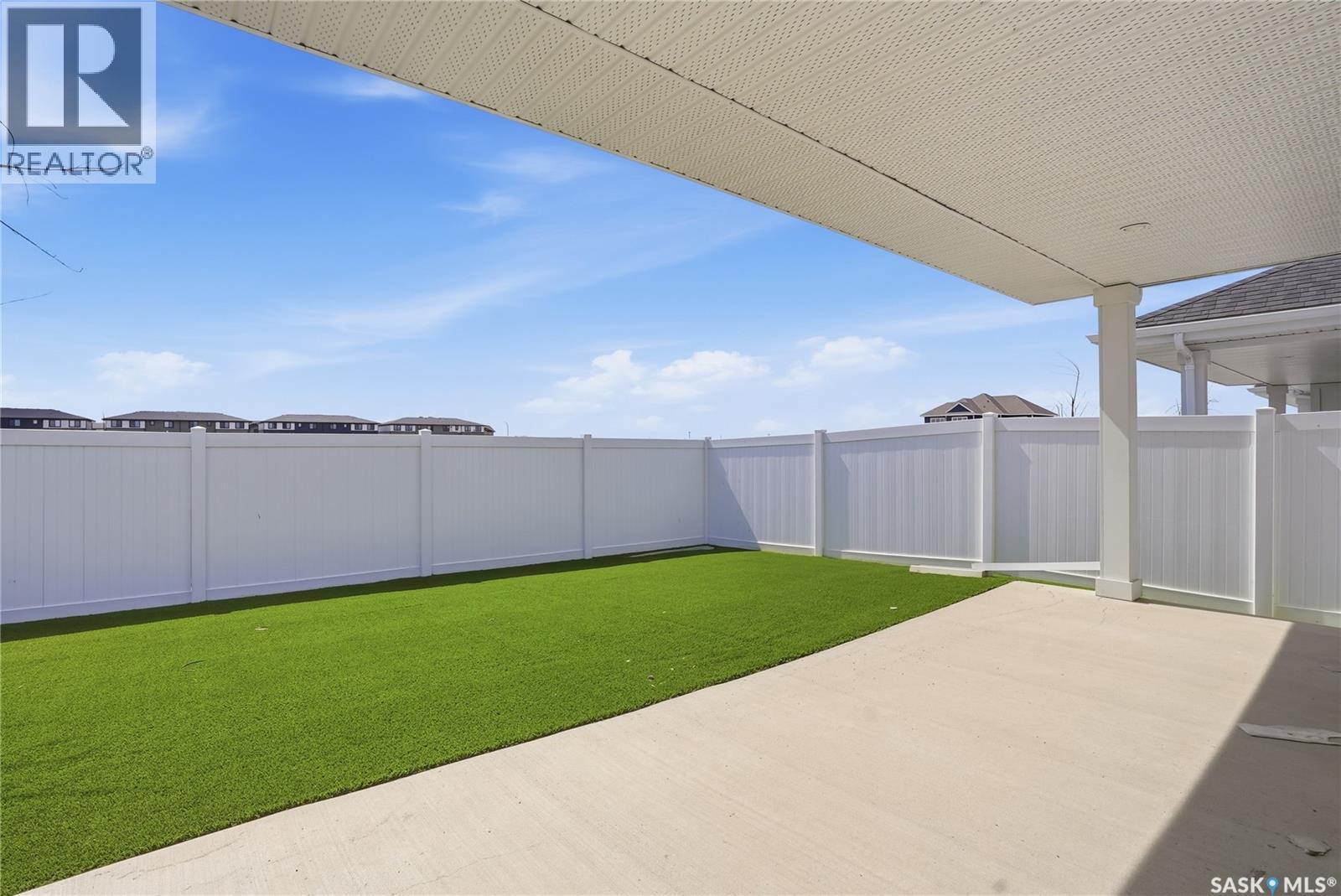 20 720 Brighton Boulevard, Saskatoon, SK - Outdoor