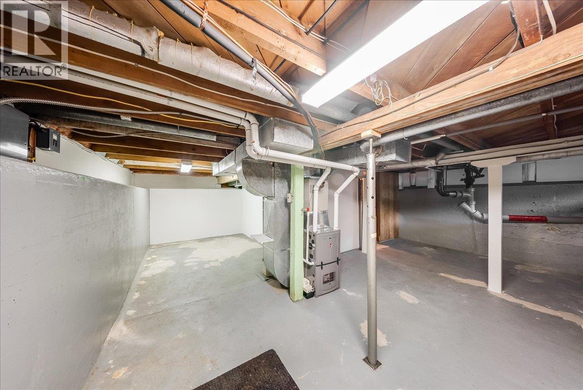 1734 Third Avenue, Trail, BC - Indoor Photo Showing Basement