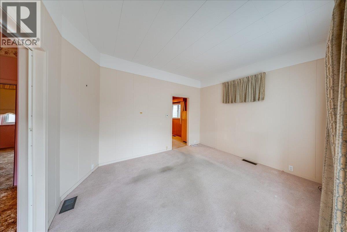 1734 Third Avenue, Trail, BC - Indoor Photo Showing Other Room