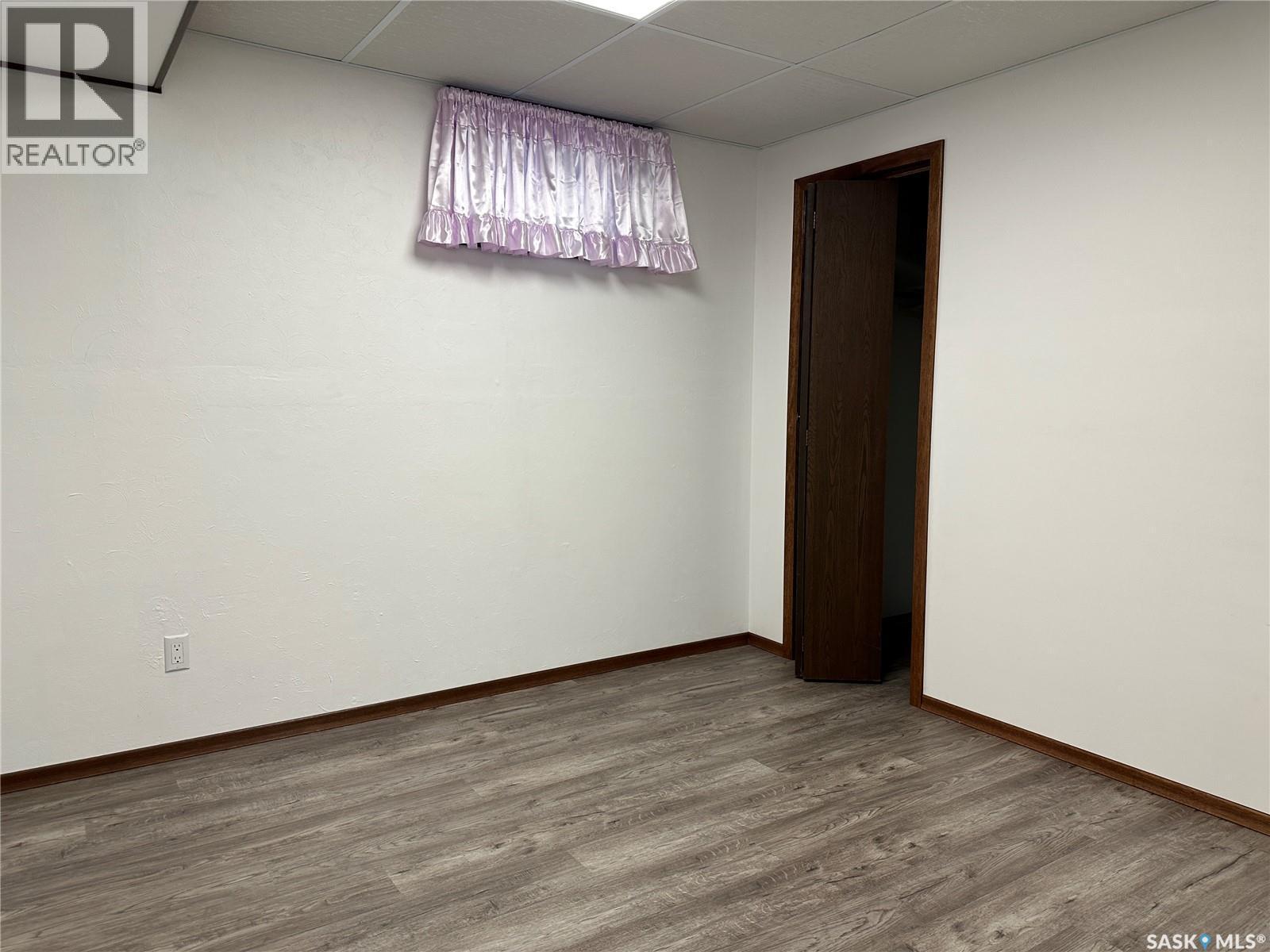 606 Staveley Crescent, Weyburn, SK - Indoor Photo Showing Other Room