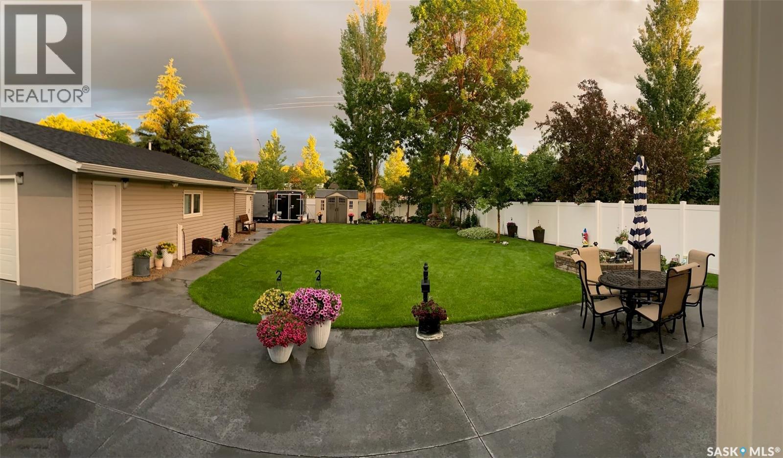 606 Staveley Crescent, Weyburn, SK - Outdoor