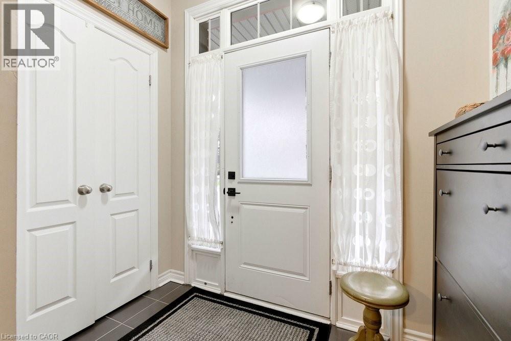 2362 Peppiatt Common, Burlington, ON - Indoor Photo Showing Other Room