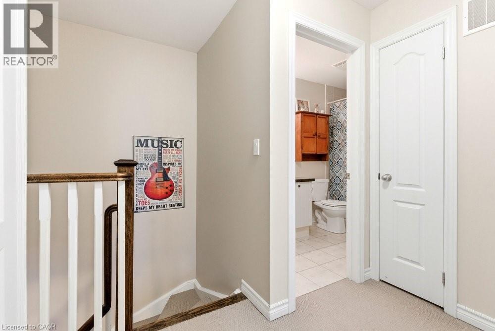 2362 Peppiatt Common, Burlington, ON - Indoor Photo Showing Other Room