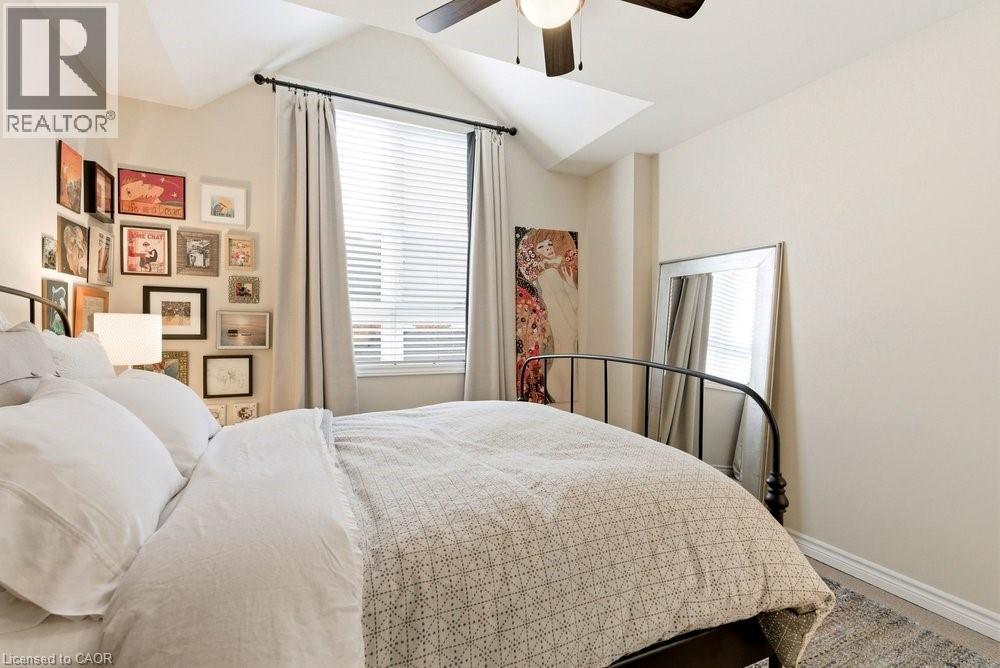2362 Peppiatt Common, Burlington, ON - Indoor Photo Showing Bedroom