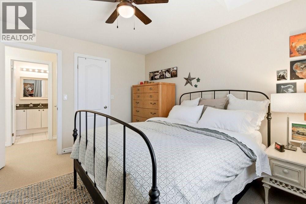 2362 Peppiatt Common, Burlington, ON - Indoor Photo Showing Bedroom