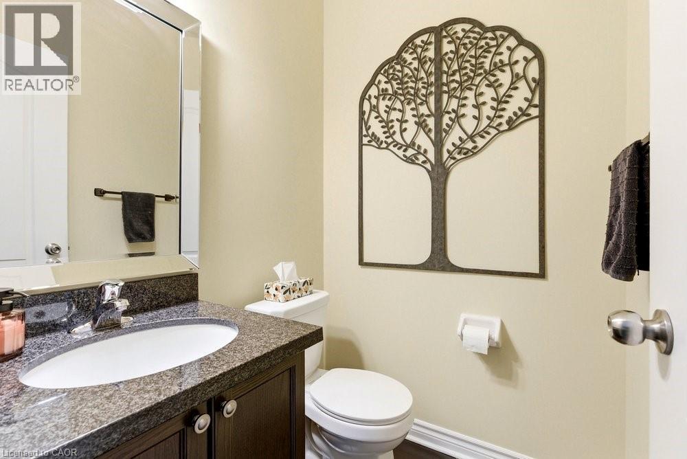2362 Peppiatt Common, Burlington, ON - Indoor Photo Showing Bathroom