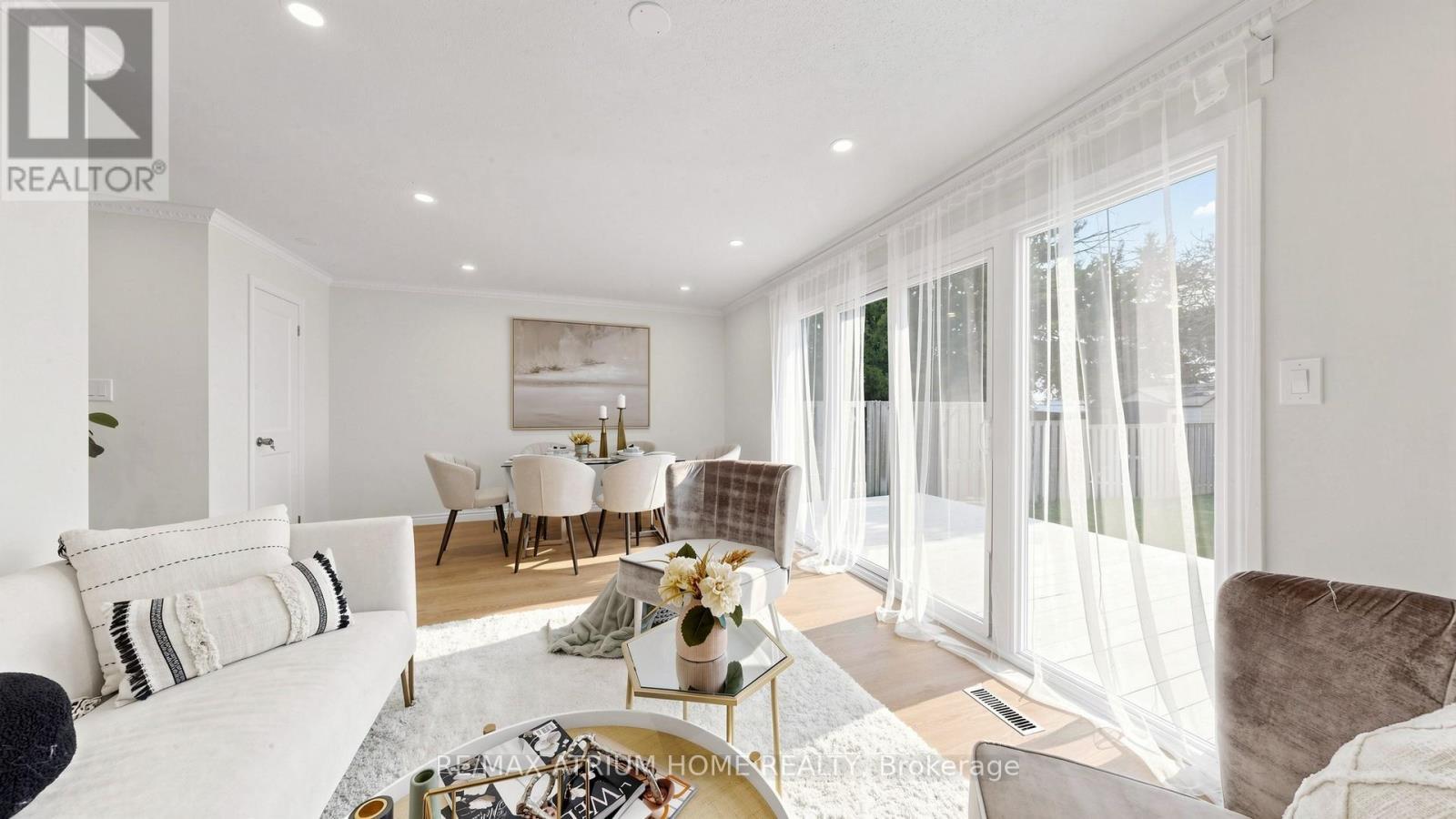 13 Applegate Crescent, Toronto, ON - Indoor Photo Showing Dining Room