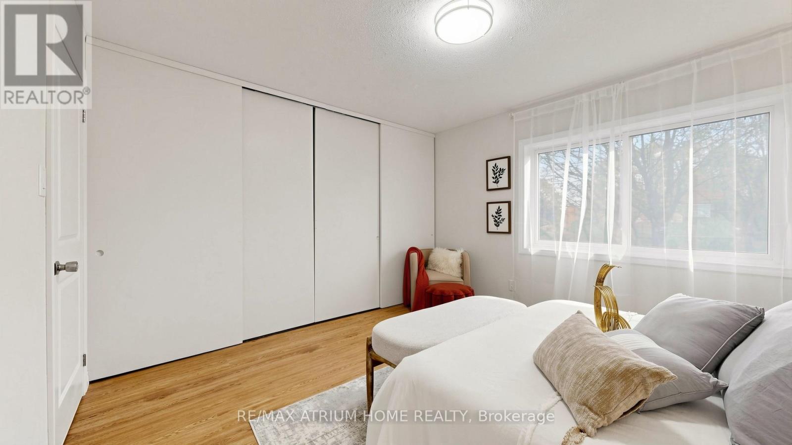13 Applegate Crescent, Toronto, ON - Indoor