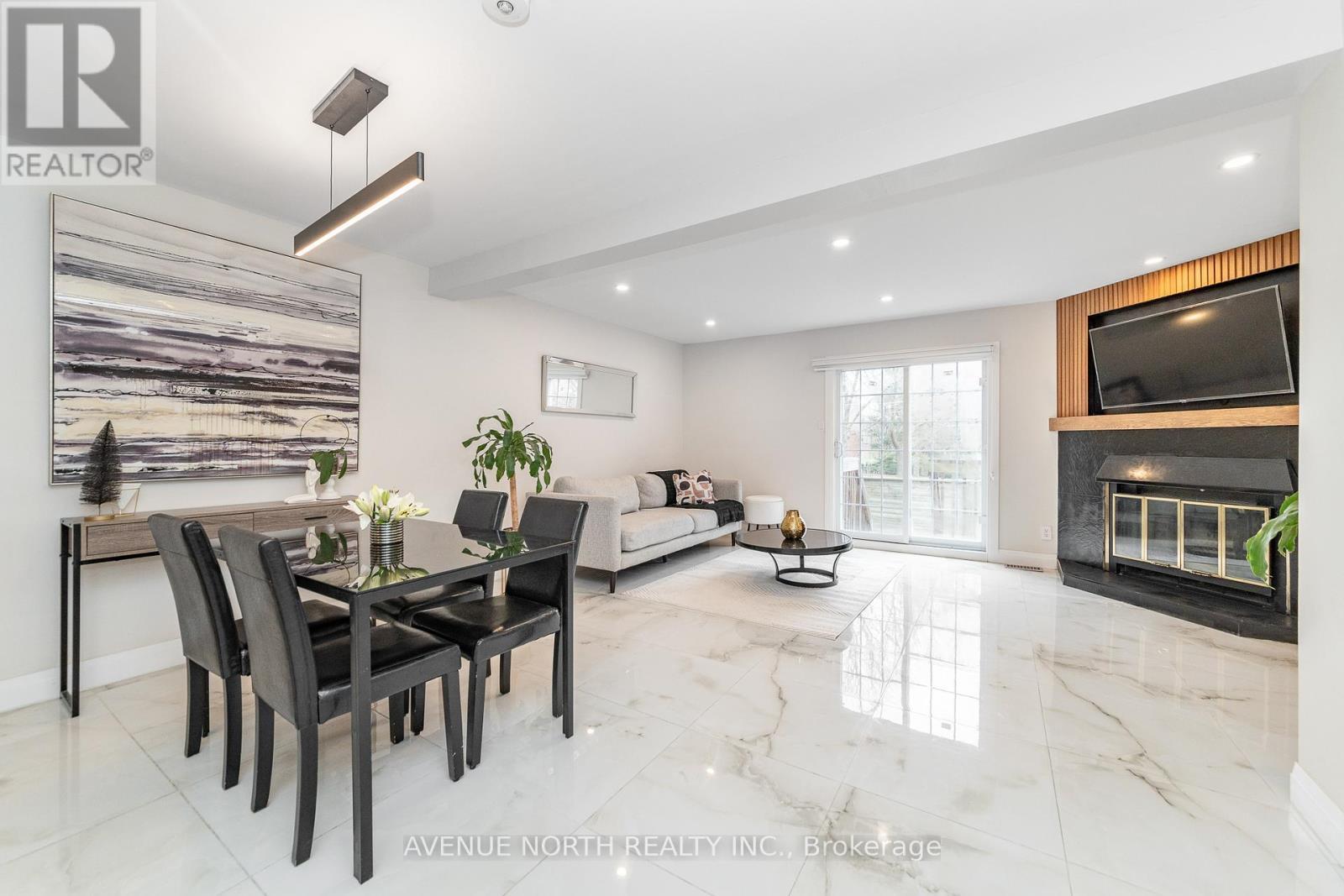 406 Verdon Private, Ottawa, ON - Indoor With Fireplace