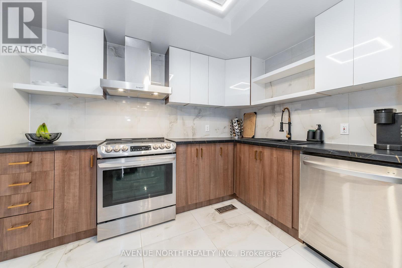 406 Verdon Private, Ottawa, ON - Indoor Photo Showing Kitchen