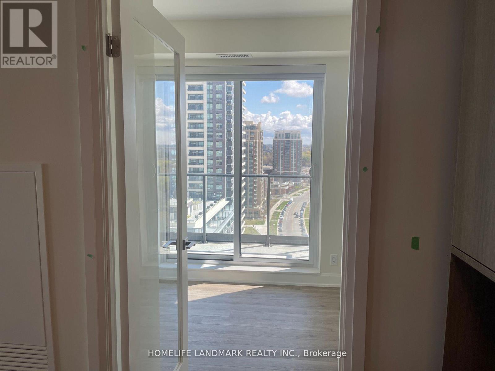 1810 - 8 Water Walk Drive, Markham, ON - Indoor Photo Showing Other Room