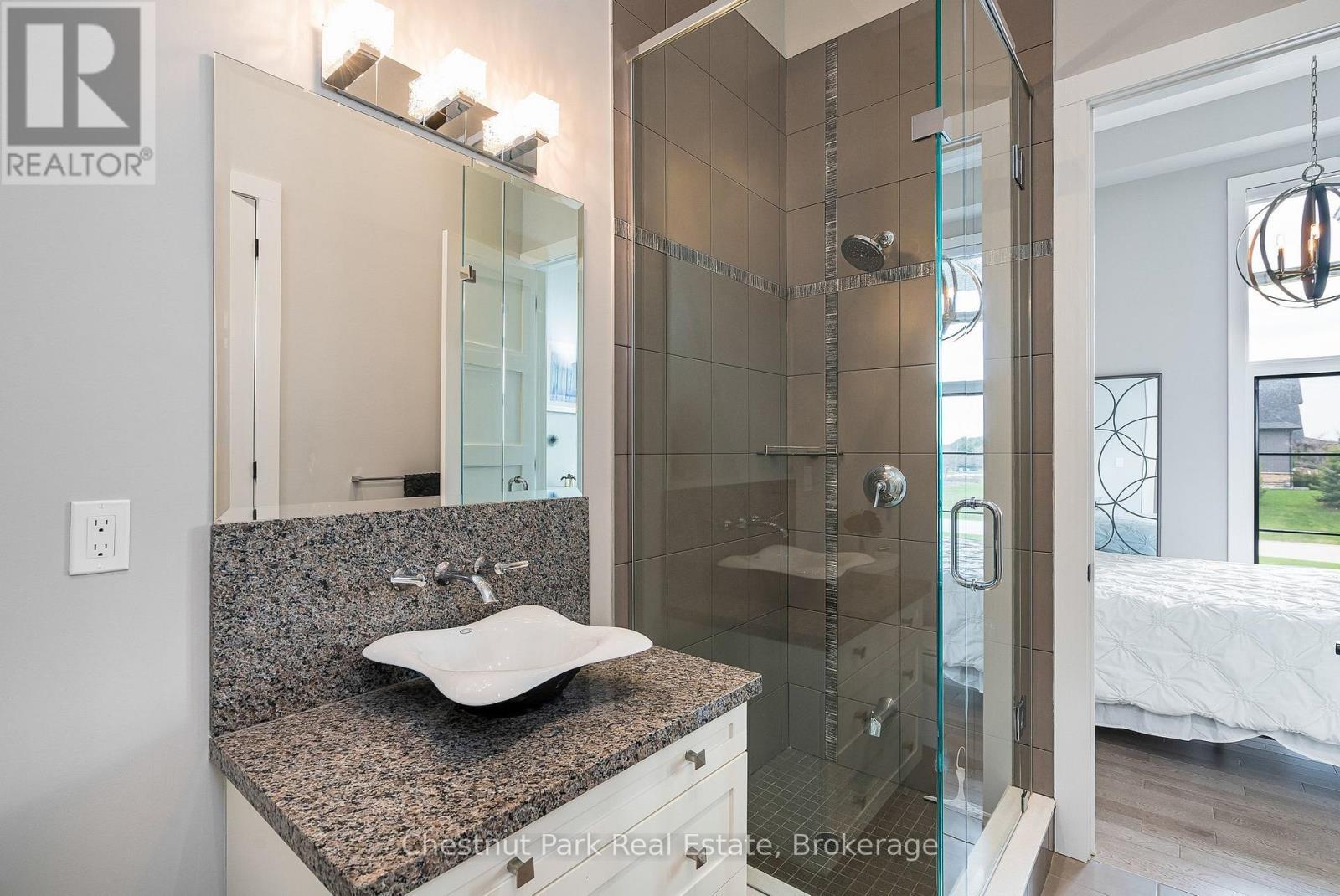 3 pc ensuite for the front guest bedroom - 1 Windrose Valley Boulevard, Clearview, ON - Indoor Photo Showing Bathroom