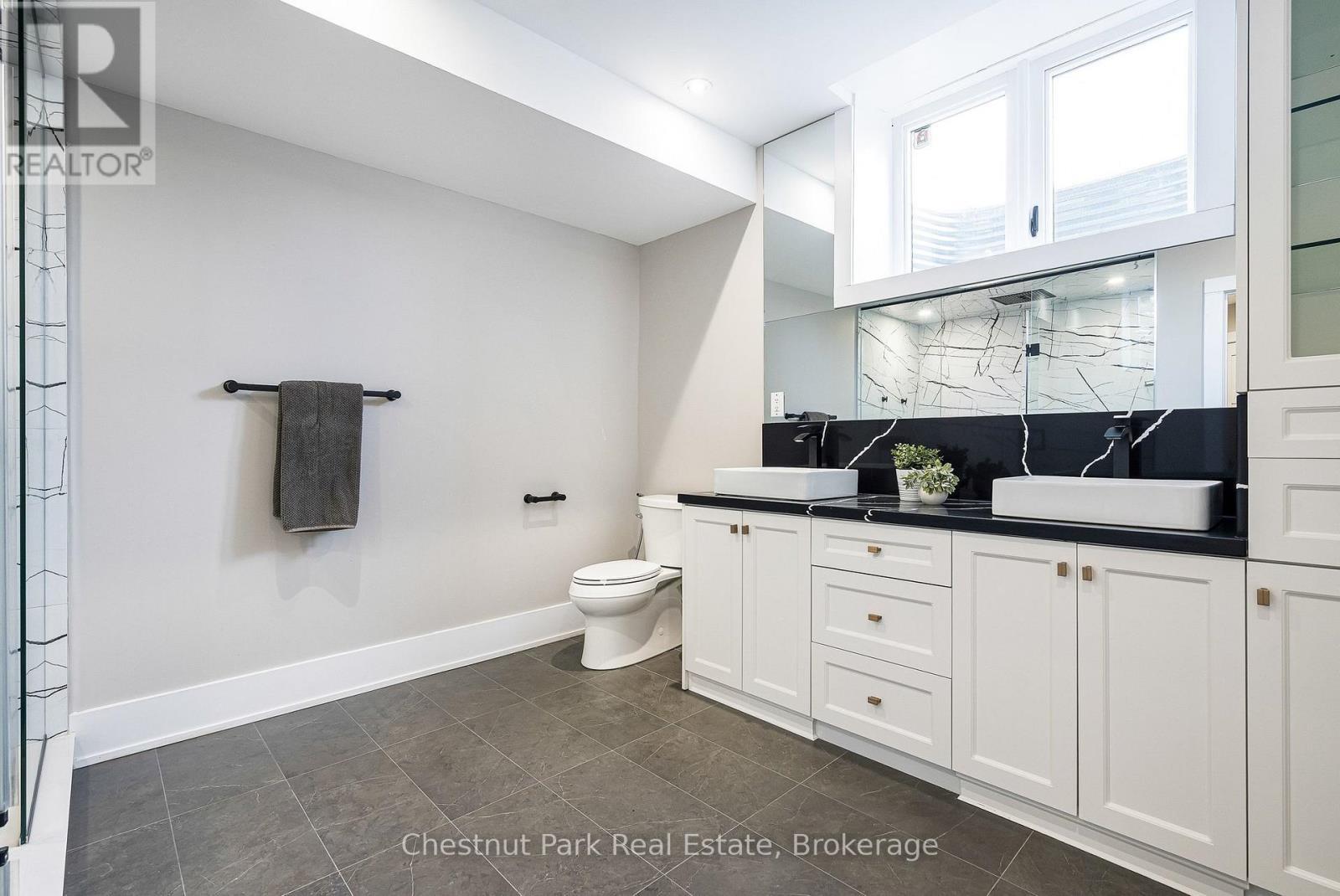4 pc bathroom in the basement - 1 Windrose Valley Boulevard, Clearview, ON - Indoor Photo Showing Bathroom