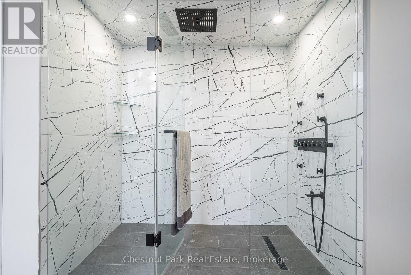 Upgraded shower in the 4 pc bathroom - 1 Windrose Valley Boulevard, Clearview, ON - Indoor