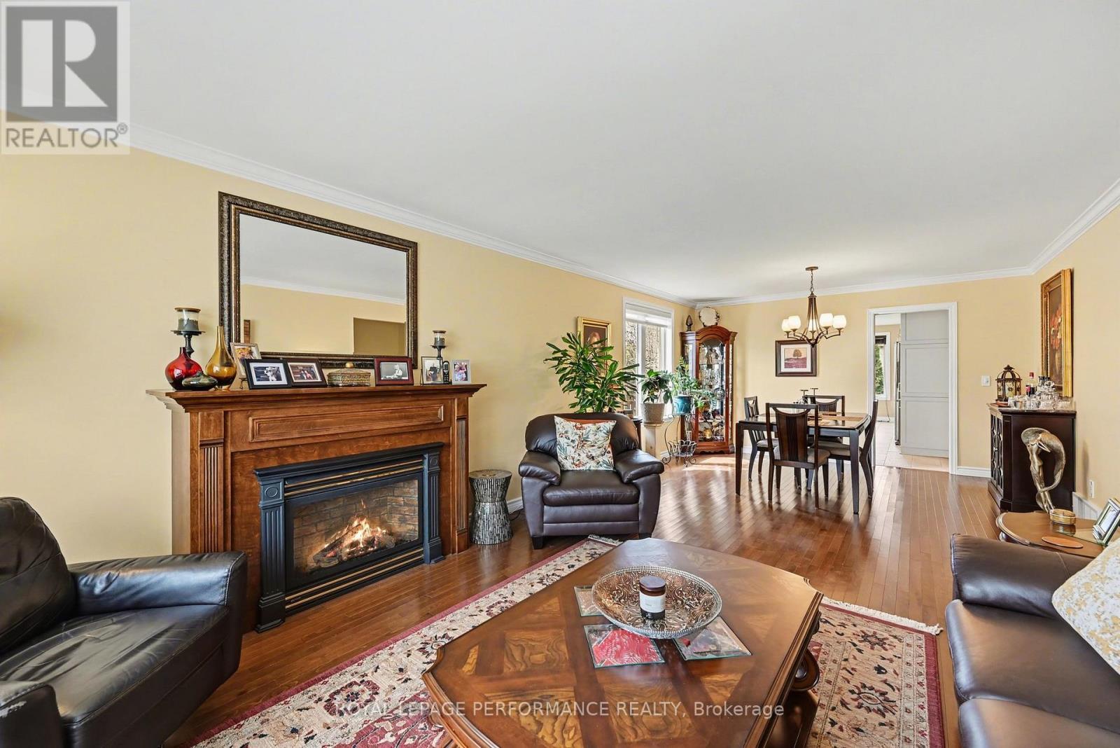 855 Kenyon Crescent, Cornwall, ON - Indoor Photo Showing Living Room With Fireplace