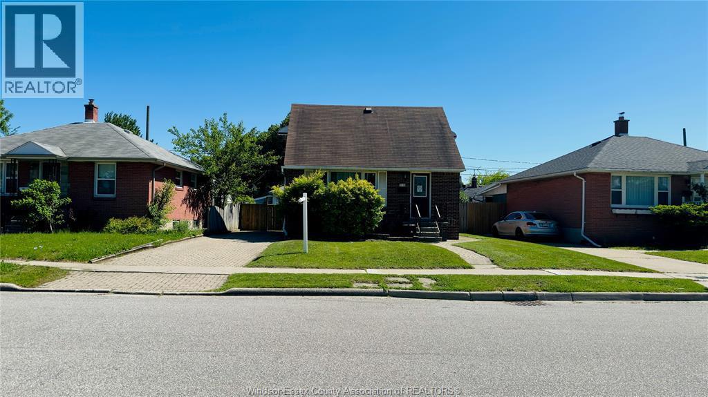 3519 Tecumseh Road West, Windsor, ON - Outdoor With Facade